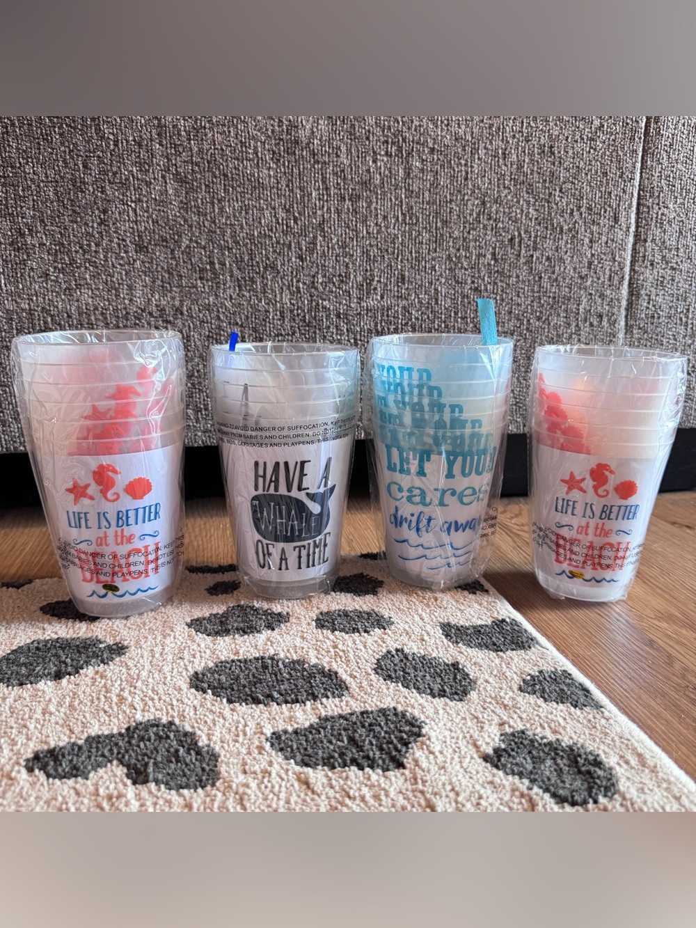 24 Plastic reusable  Summer/Beachy cups